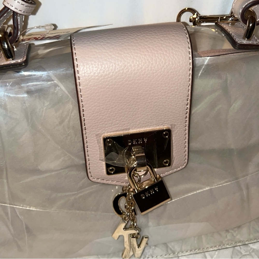 DKNY shoulder purse never been used